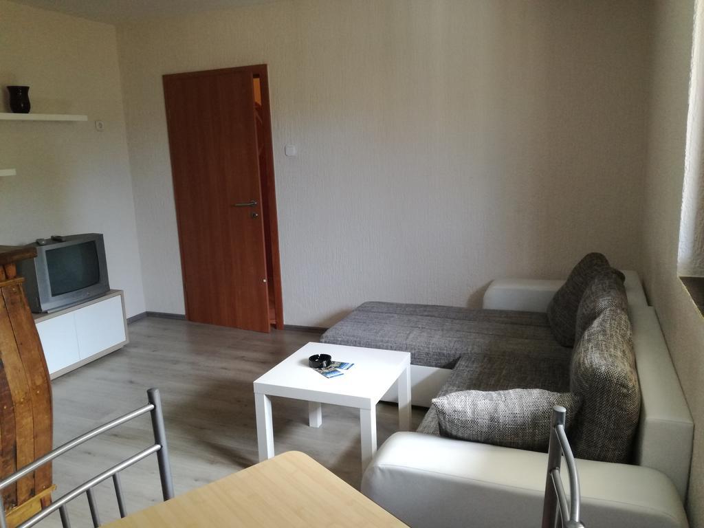 Apartment Nela Funtana Exterior photo